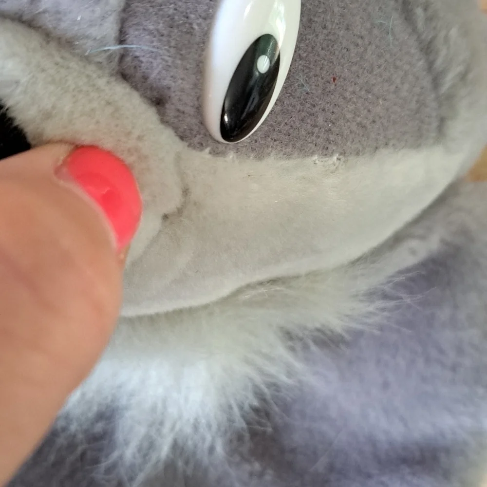 Vtg Disney 90's Pocahontas Meeko the Racoon Hand Puppet Mattel Gray Black Plush - Picture 2 of 13